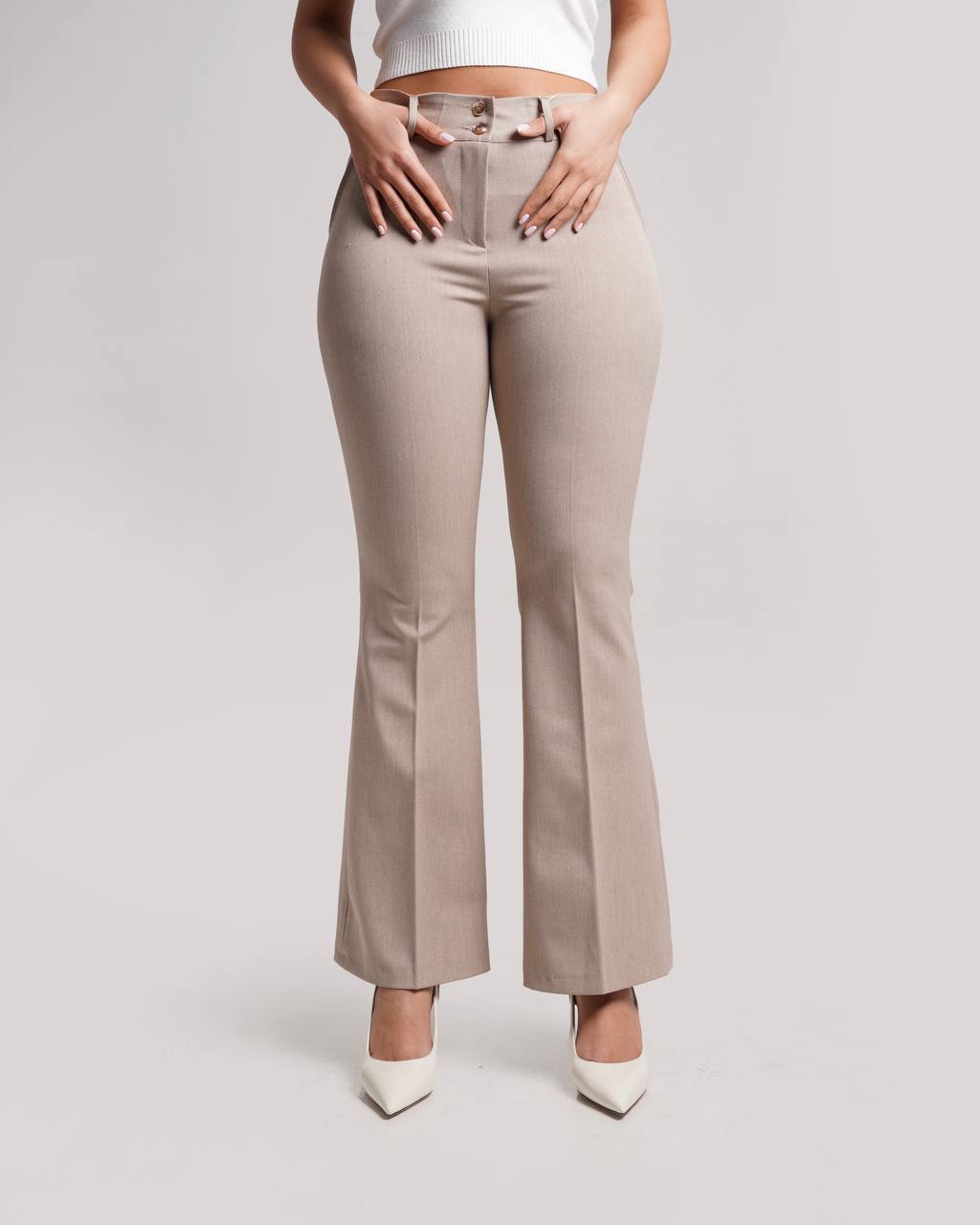 عکس شلوار گاواردین 68 کرم رگه دار