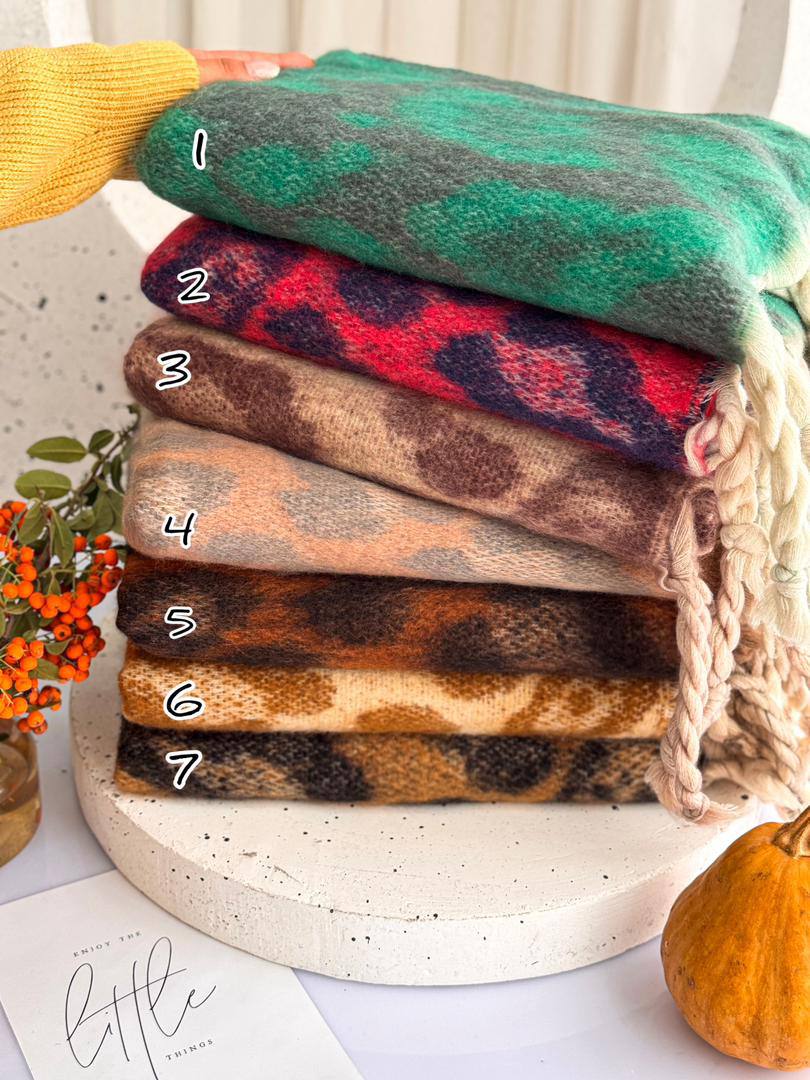 غکس اسکارف پلنگی طرح 1