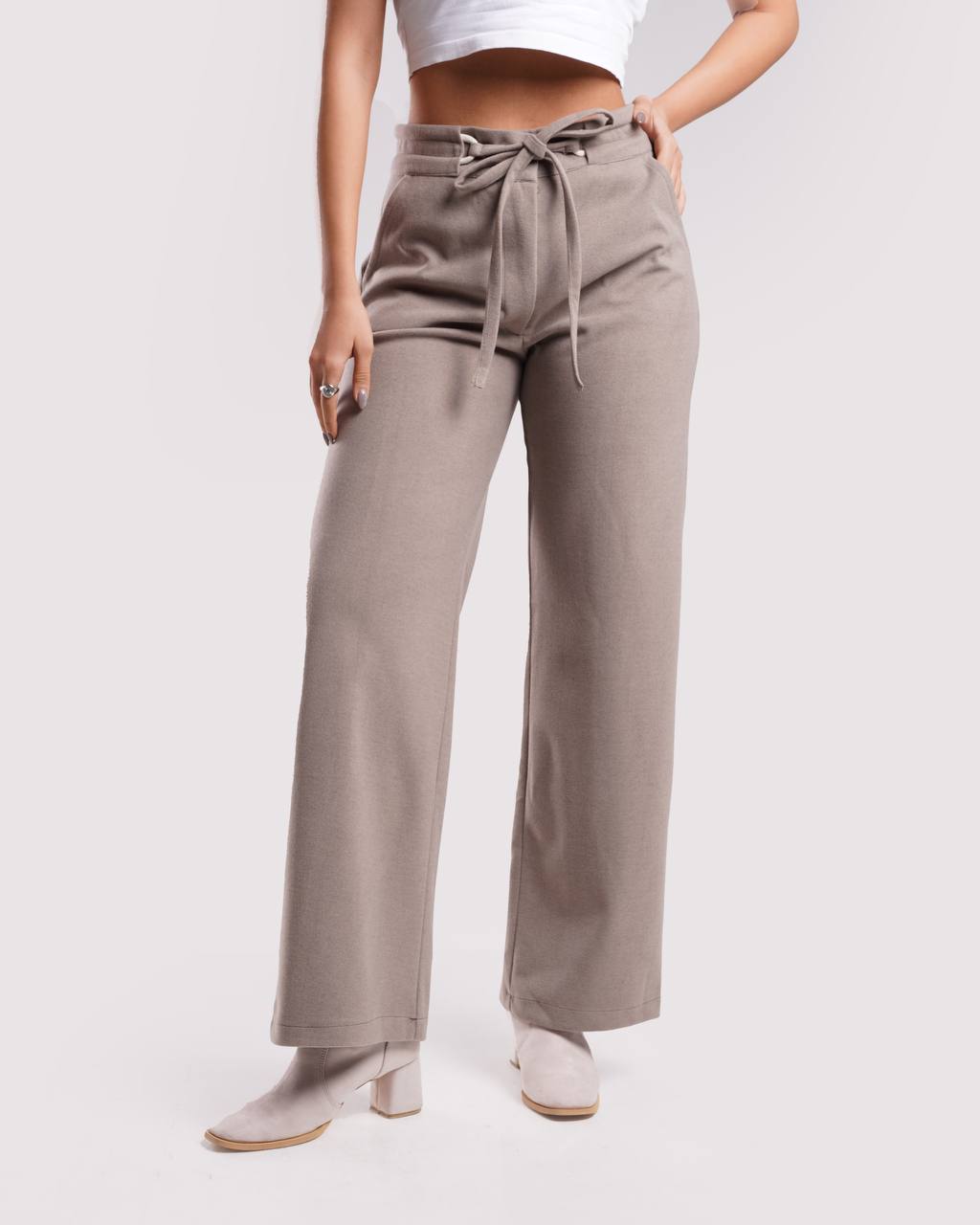 غکس شلوار فوتر کمربنددار نسکافه ای