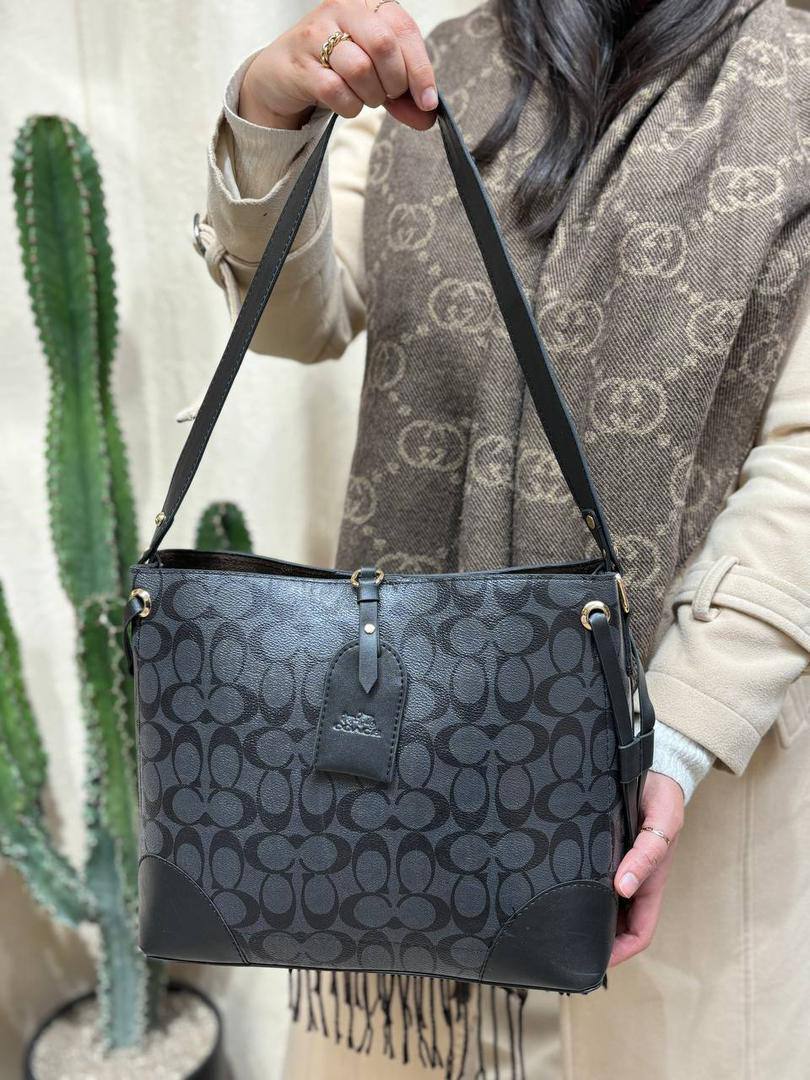 غکس ایمانو کوچ مشکی