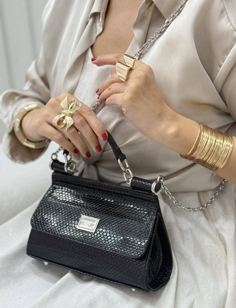 غکس کالوندرا مشکی