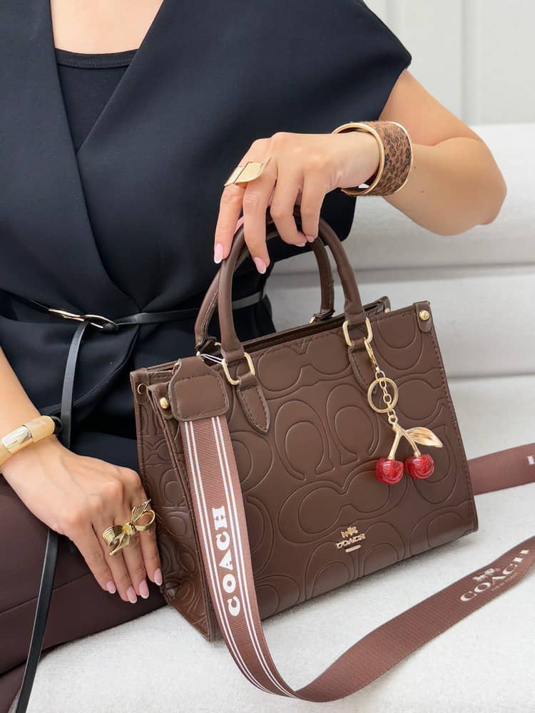 عکس پریو همراه چارم گیلاس
