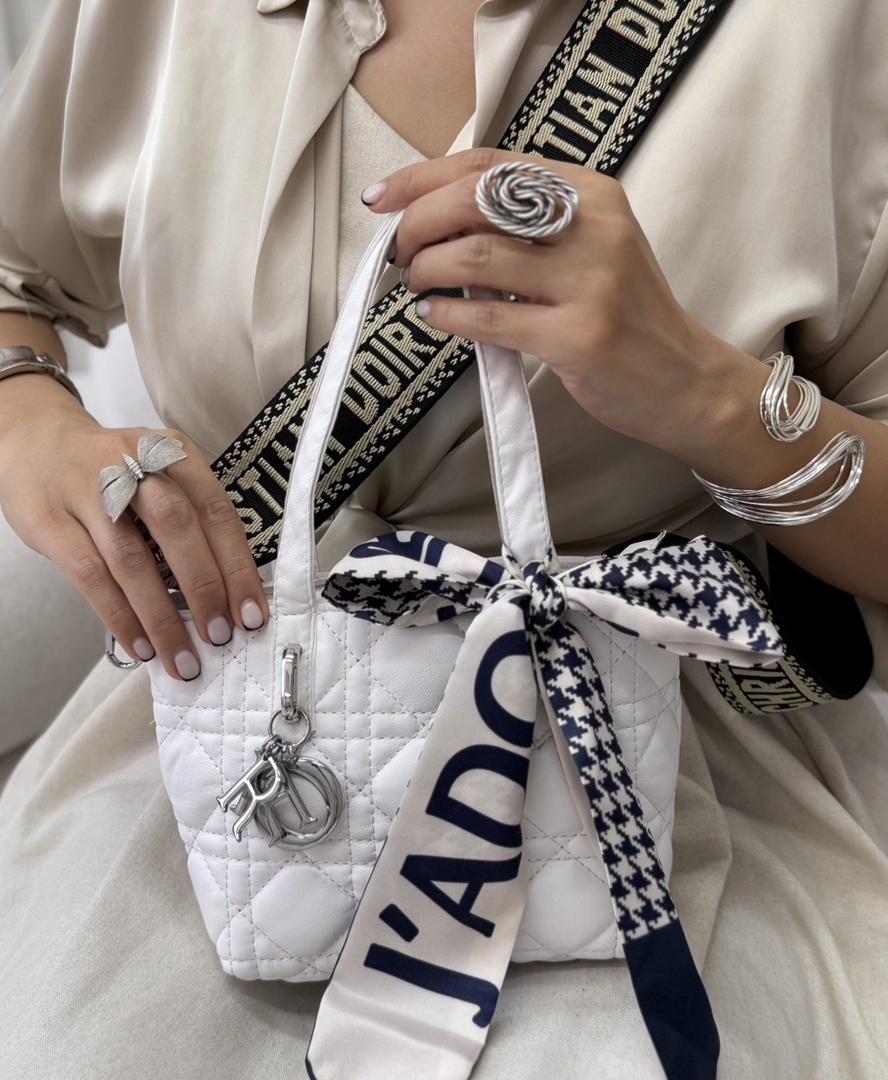 غکس دیور تال سفید