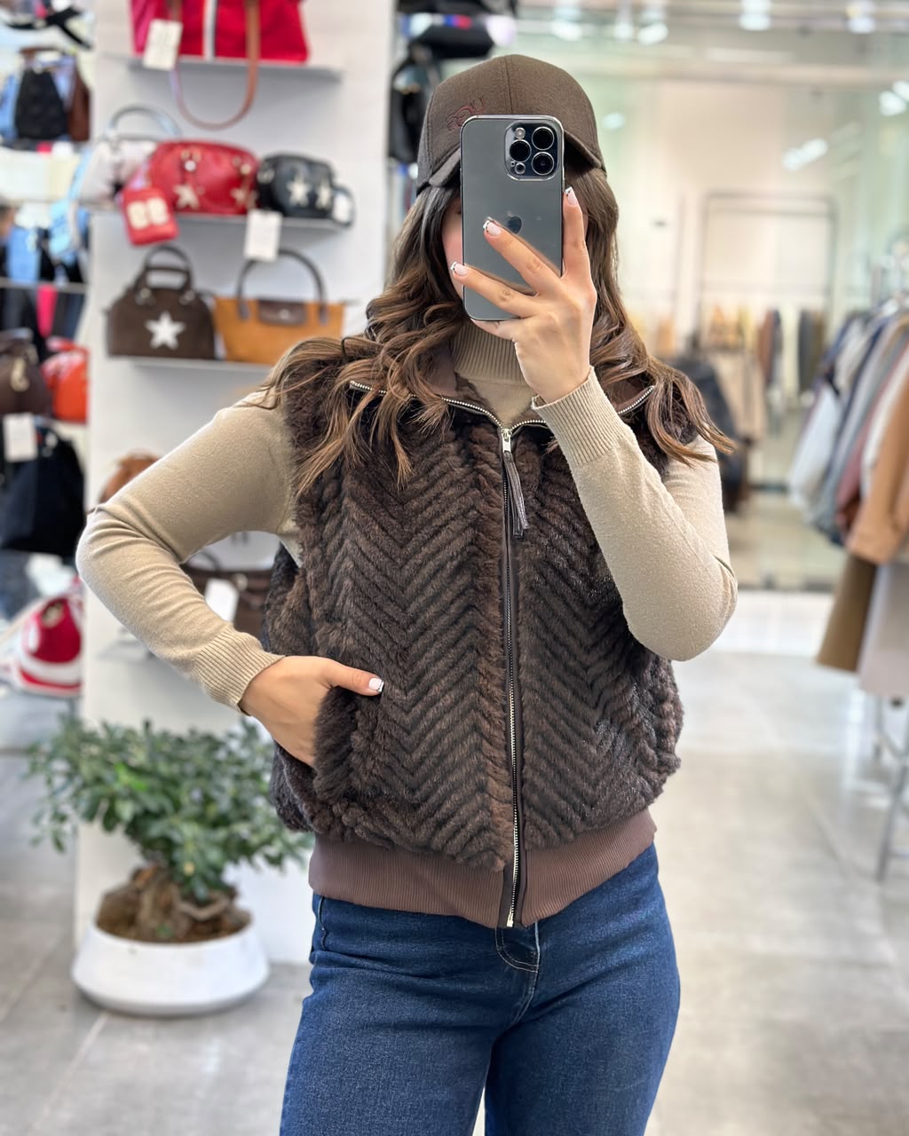 عکس لویسار