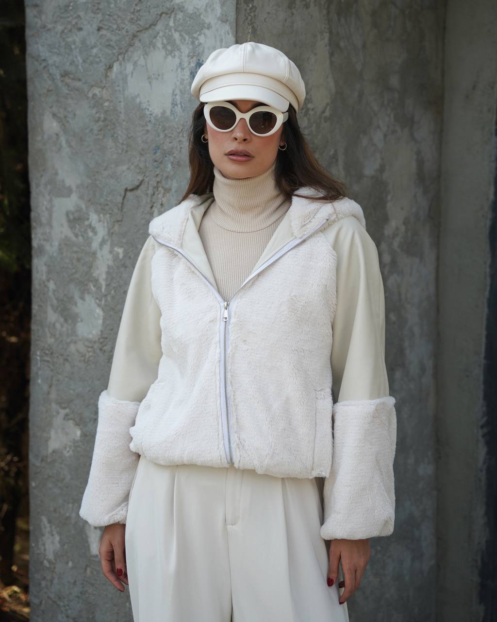 غکس هیگل سفید