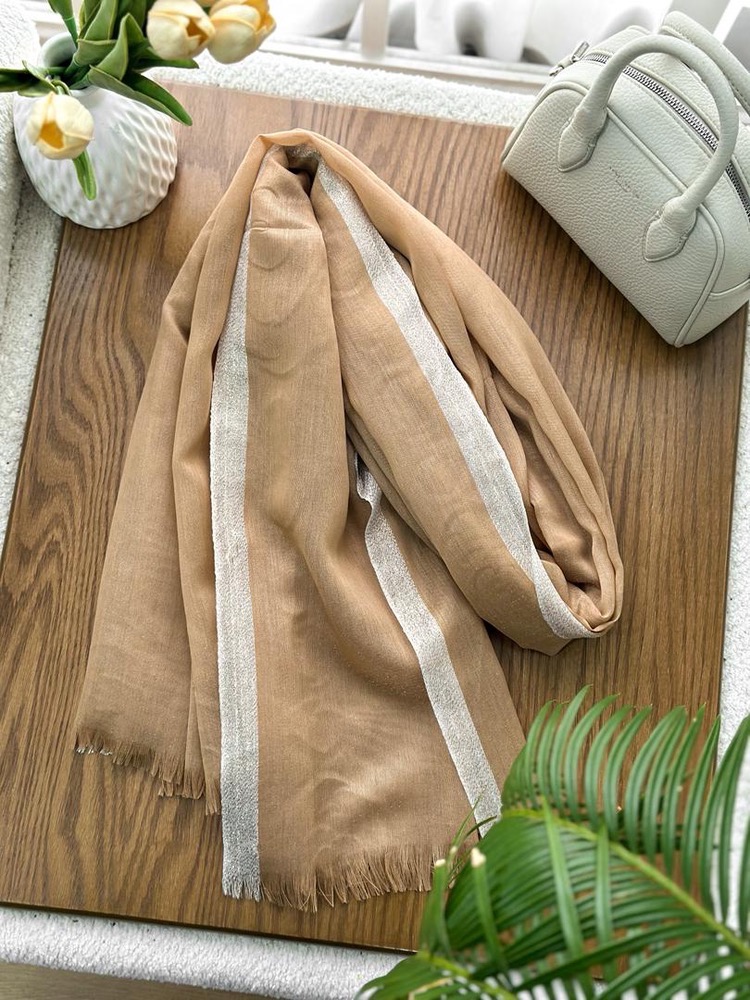 عکس شاین دور قاب