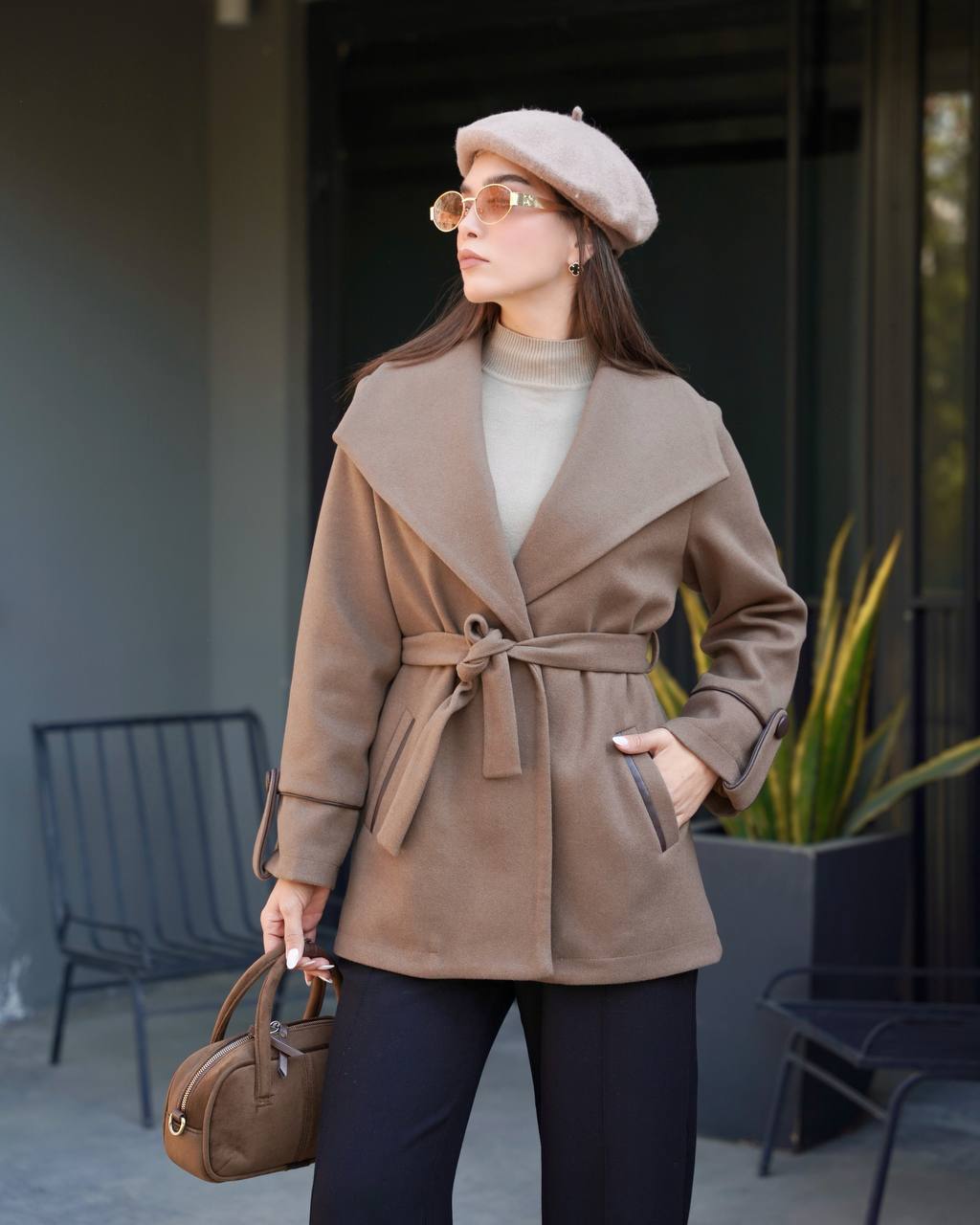 غکس کادمیس قهوه ای