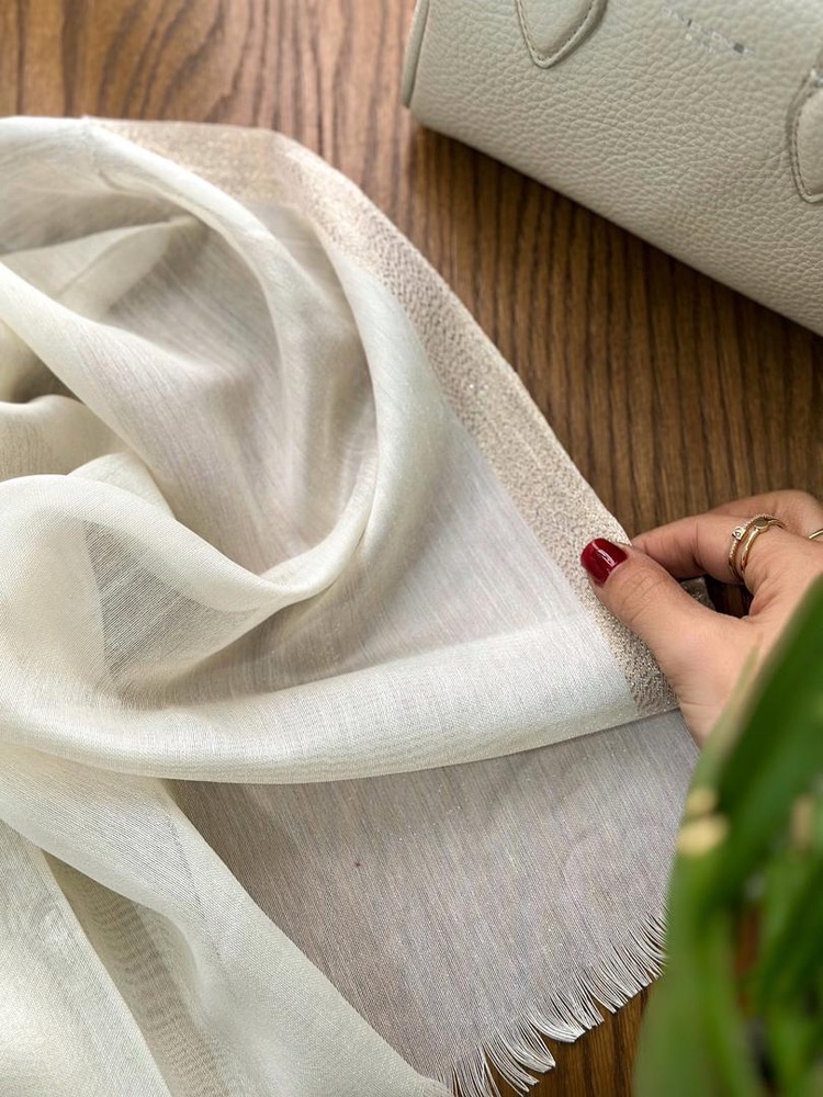 عکس شاین دور قاب