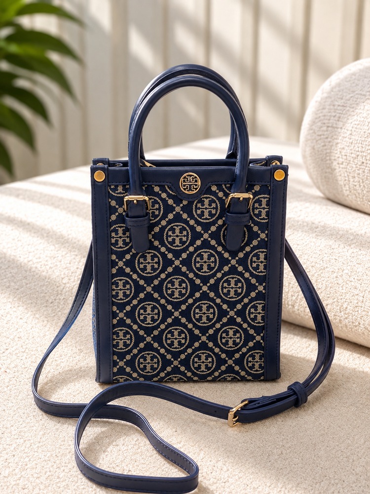 غکس Tory burch سمانه سرمه ای
