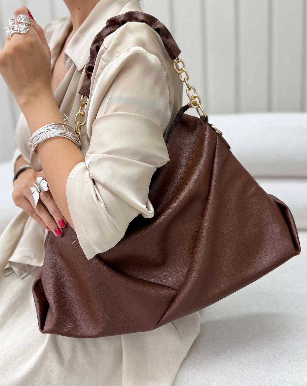 غکس کالوگا قهوه ای
