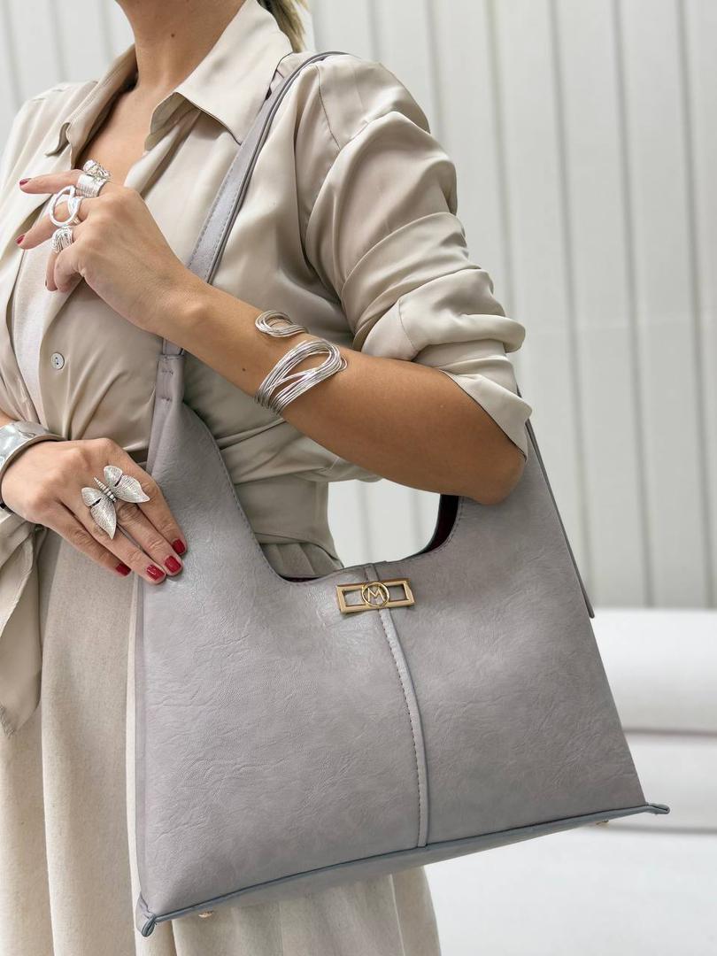 عکس والنتیا