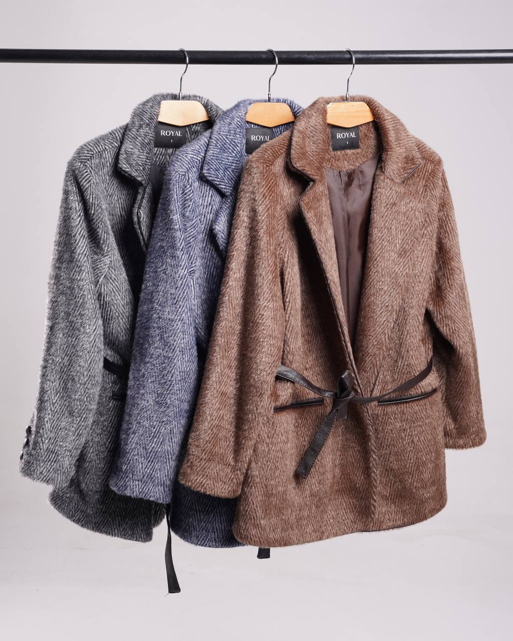 غکس کارنل قهوه ای