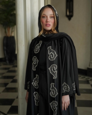 غکس آلیونا آلیونا