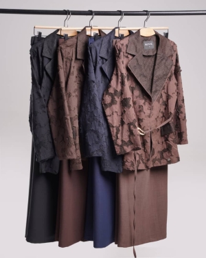 غکس زاهرا سرمه ای