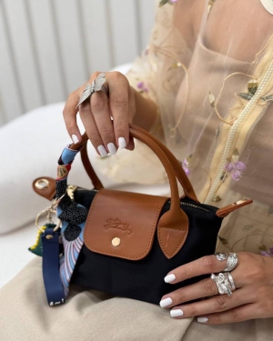 غکس تیسانا مشکی