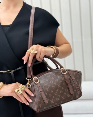 غکس عطرین لویی ویتون