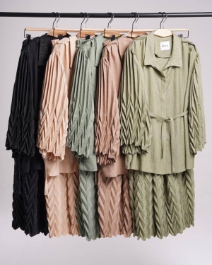 غکس مروارید سبز روشن