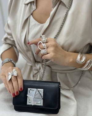 غکس مینی بگ کاپرا مشکی